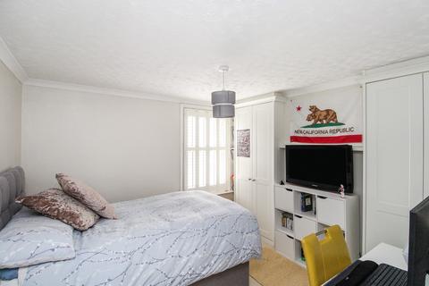 91 Crawley Road, Horsham, RH12 4DS