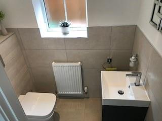 Cloakroom WC.jpg