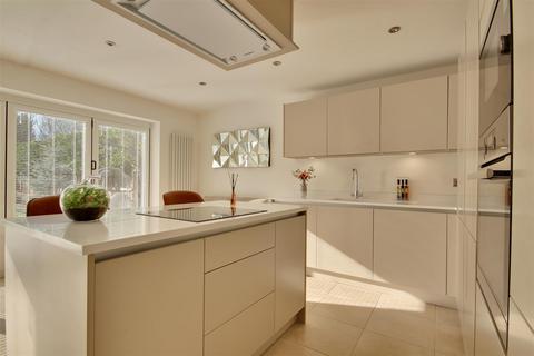 21 Cavendish Drive, Market Weighton, York, YO43 3GY