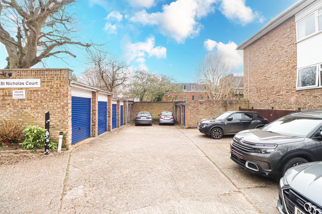 Garages &amp; Parking