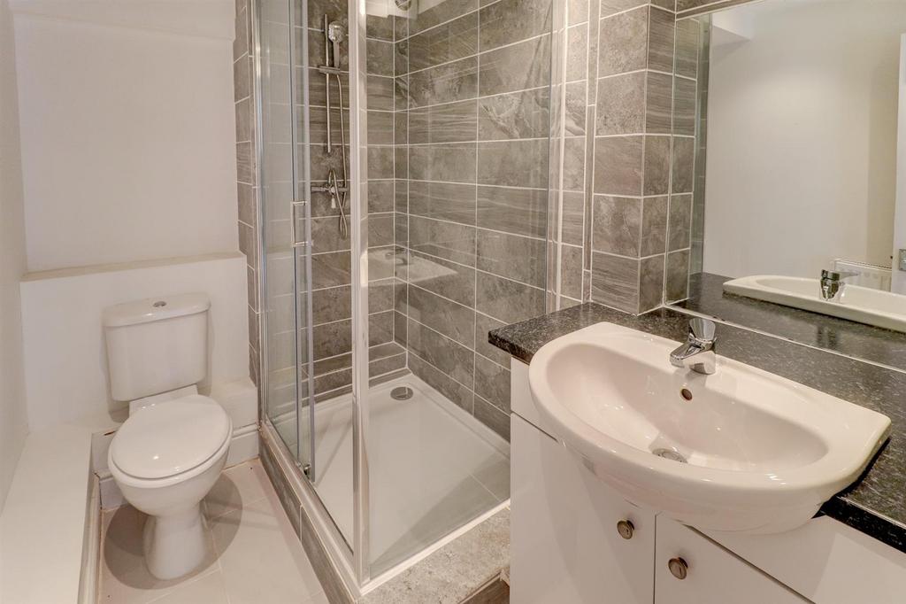 Ensuite Shower Room (Bed One)