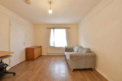 2 bedroom ground floor flat for sale, Bexley Gardens, Chadwell Heath, Romford, Essex