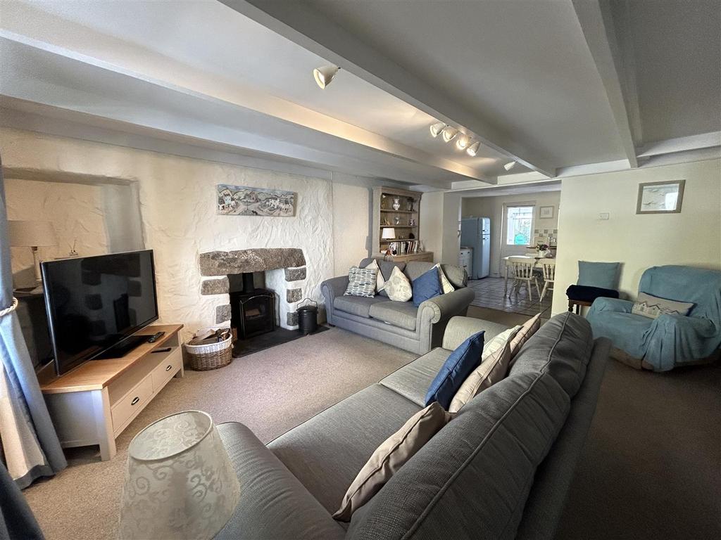 Sitting Room.JPG