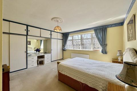 3 bedroom detached house for sale, Quarmby Croft, Oakes, Huddersfield, HD3 4YD