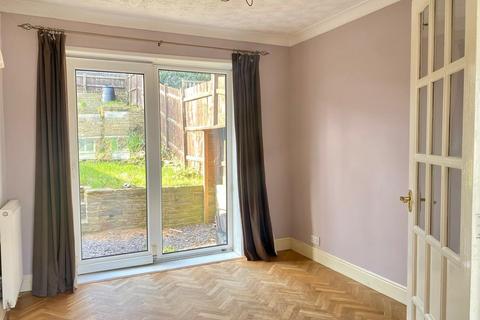 36 Castlefields Crescent, Brighouse, HD6 3PD