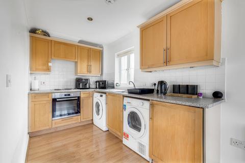 2 bedroom maisonette for sale, Maple Court, Chertsey Road, Ashford, TW15