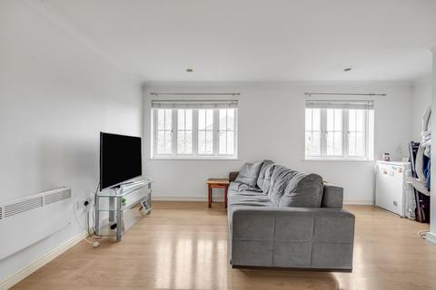 2 bedroom maisonette for sale, Maple Court, Chertsey Road, Ashford, TW15