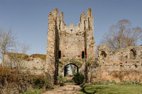Mettingham Castle Castle Road, Mettingham, Bungay, NR35 1TH