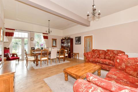 62 Lower Road, Temple Ewell, Dover, CT16 3DY