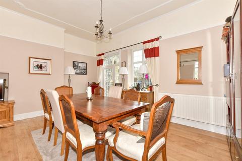 62 Lower Road, Temple Ewell, Dover, CT16 3DY
