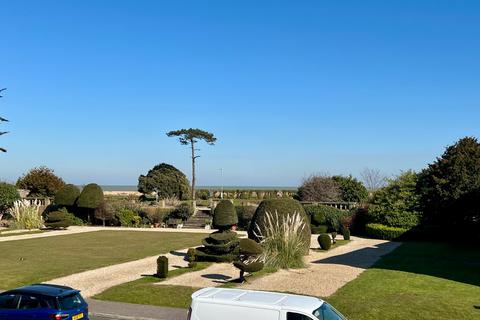 2 bedroom apartment for sale, Lord Warden Avenue, Walmer, Deal, CT14