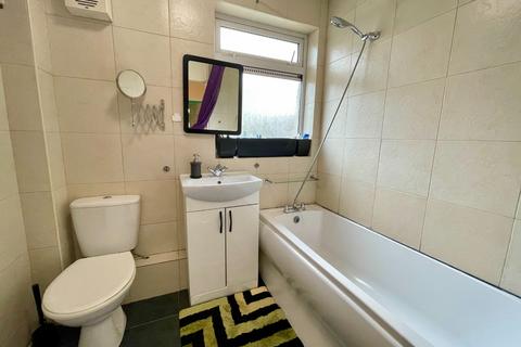 5 Hartsfield Road, Luton, LU2 9DX