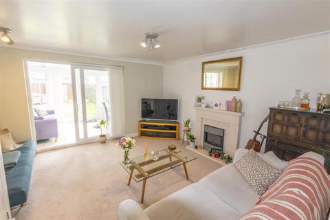 3 Ajax Close, Stubbington, Fareham, PO14 2SH