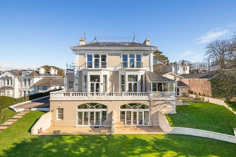 St. Lukes Road South, Torquay