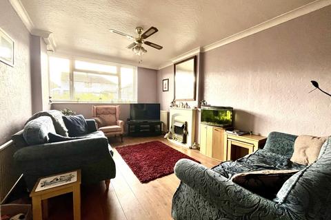 43 Bridge Road, Chessington, KT9 2RX