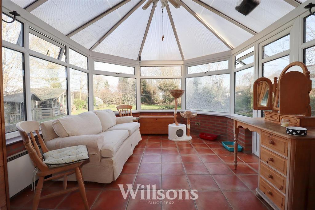 Open Plan Sun Room