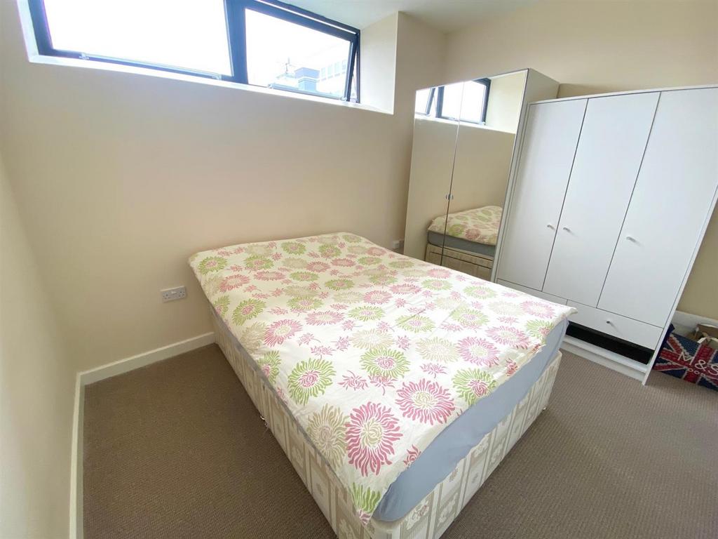 Bedroom.jpg