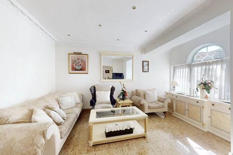 20 Crooked Usage, London, N3 3HB