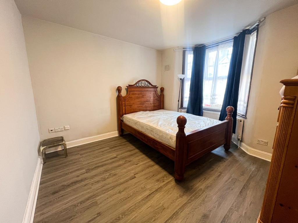 Malta Rd E10