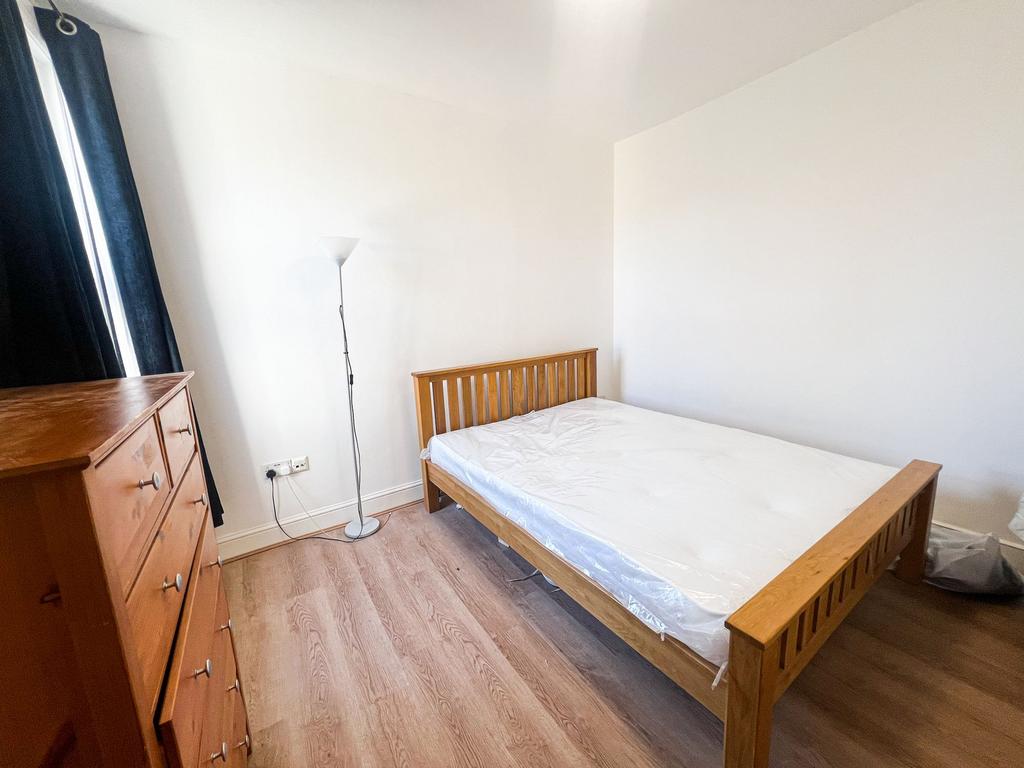 Malta Rd E10
