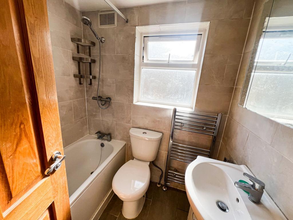 Malta Rd E10