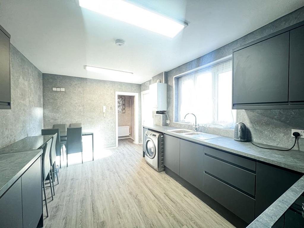 Malta Rd E10