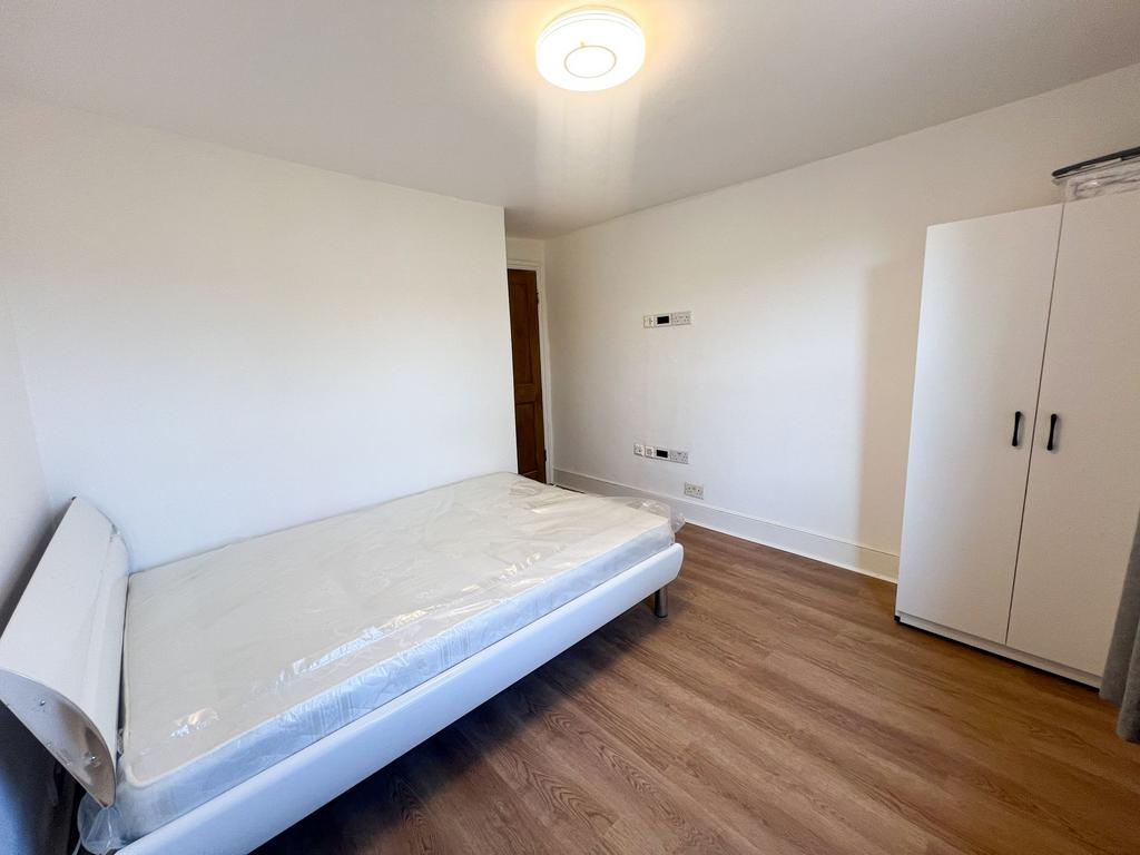 Malta Rd E10