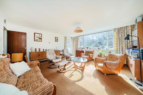 2 bedroom flat for sale, Thornbury Avenue, Isleworth TW7