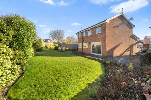 4 bedroom detached house for sale, Cypress Close, Woolston, WA1