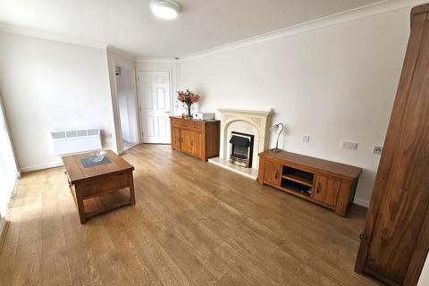 1 bedroom retirement property for sale, Windsor Way, Aldershot