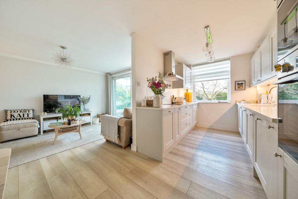 Sitting Room/Kitchen
