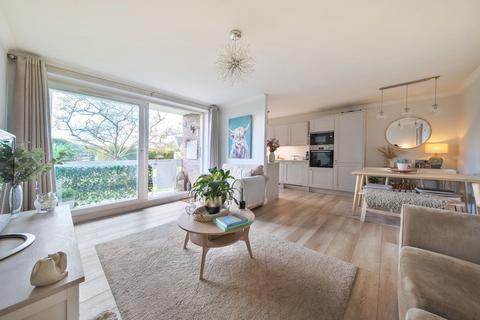 2 bedroom flat for sale, Queens Road, Kingston Upon Thames, KT2