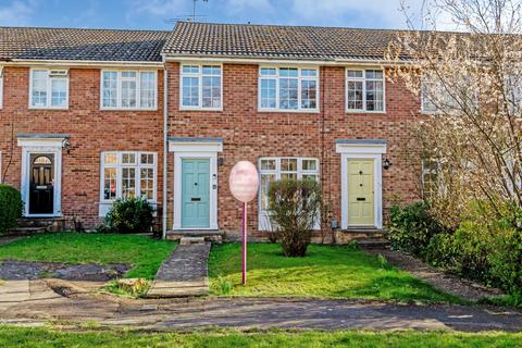 51 Oakfields, Guildford, GU3 3AS
