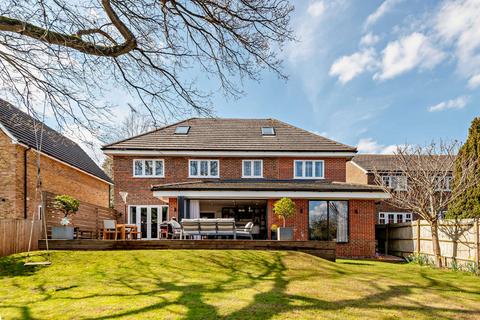 37 Illingworth, Windsor, SL4 4UP