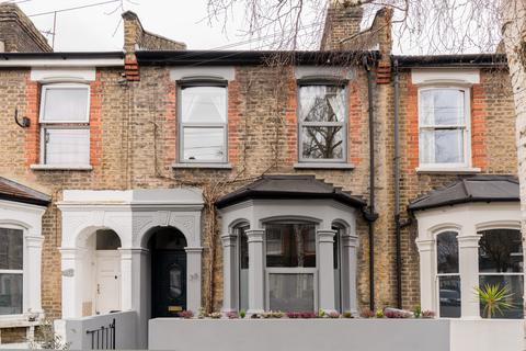 4 bedroom terraced house for sale, Trehurst Street, London E5