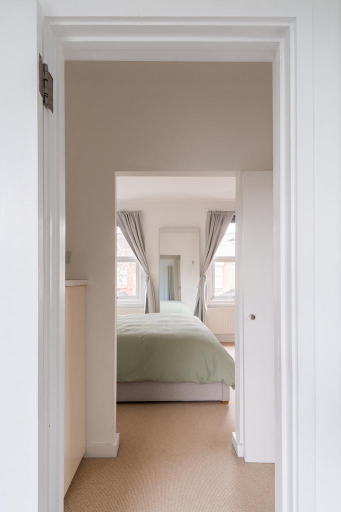 271449 - 38 Trehurst Street Edits High Res-15.jpg