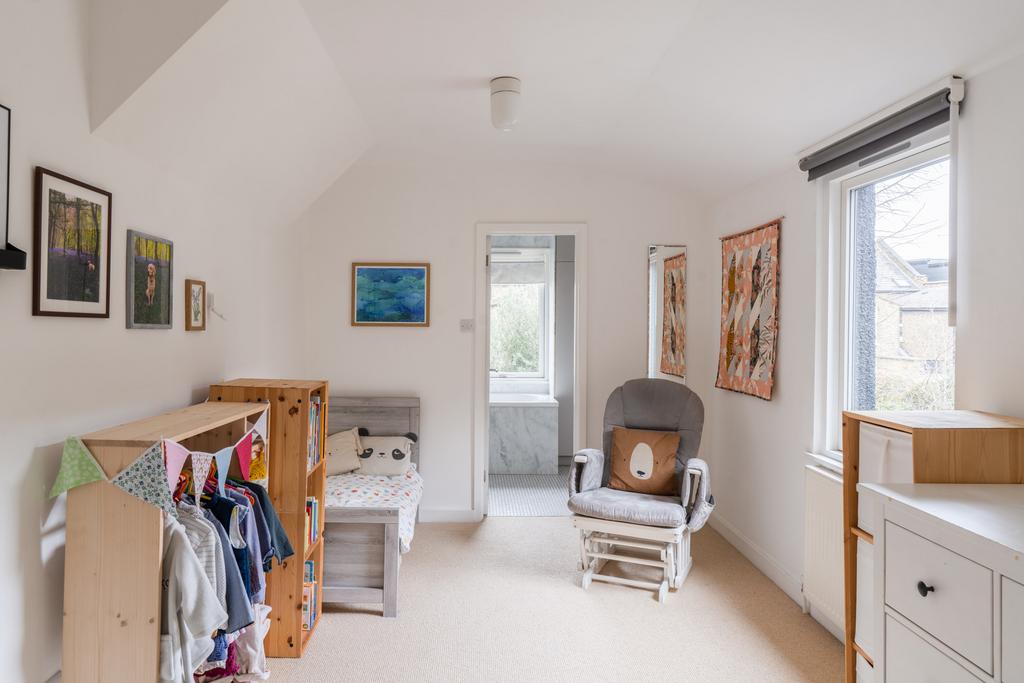 271455 - 38 Trehurst Street Edits High Res-21.jpg