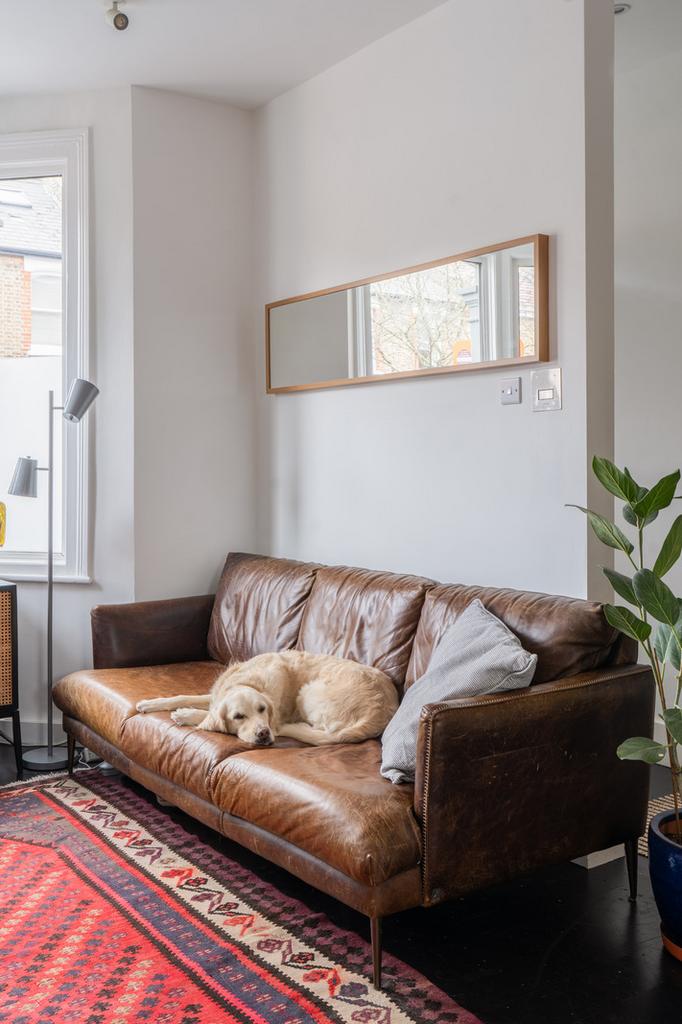271461 - 38 Trehurst Street Edits High Res-27.jpg