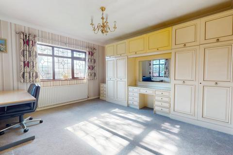 3 bedroom detached bungalow for sale, Singlewell Road, Gravesend