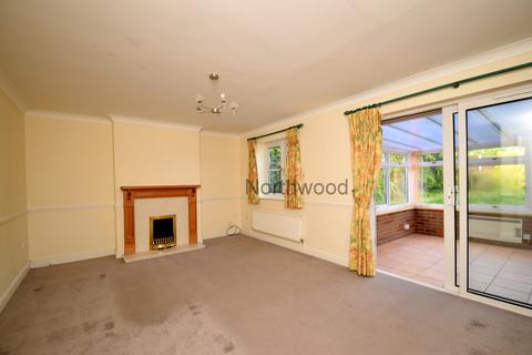52 Bladen Drive, Rushmere St Andrew, Ipswich, IP4 5UG