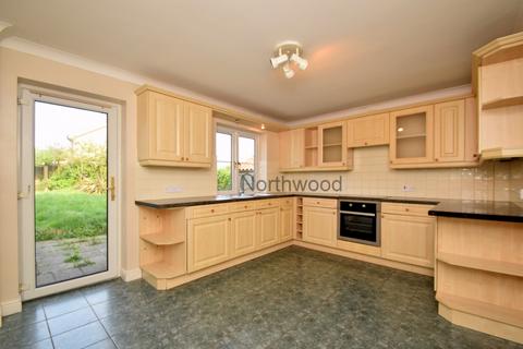 52 Bladen Drive, Rushmere St Andrew, Ipswich, IP4 5UG