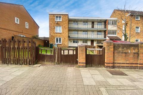 2 bedroom flat to rent - Avondale Court, Avondale Road, E16 4PU