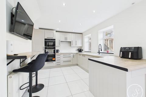 3 bedroom semi-detached house for sale, Hansby Avenue, Leeds