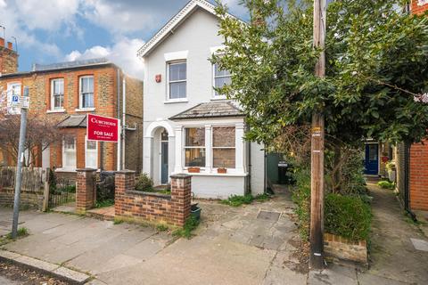 58 Chatham Road, Kingston Upon Thames, KT1 3AA