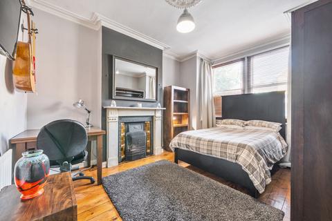 58 Chatham Road, Kingston Upon Thames, KT1 3AA