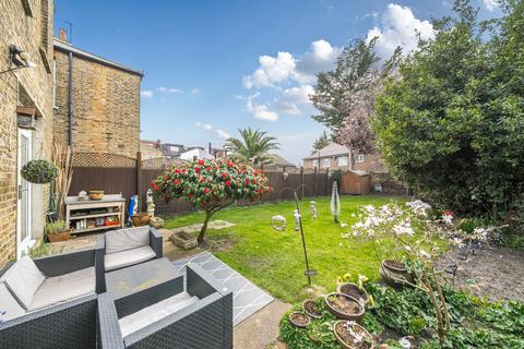 58 Chatham Road, Kingston Upon Thames, KT1 3AA