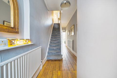 58 Chatham Road, Kingston Upon Thames, KT1 3AA