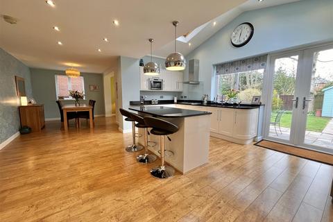 3 bedroom link detached house for sale, Beechfield Avenue, Wilmslow