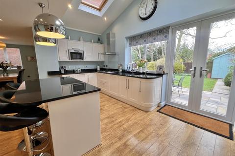 3 bedroom link detached house for sale, Beechfield Avenue, Wilmslow