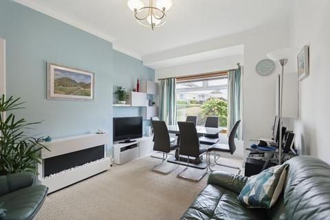 34 Burnside Gardens, Clarkston, Glasgow, G76 7QS